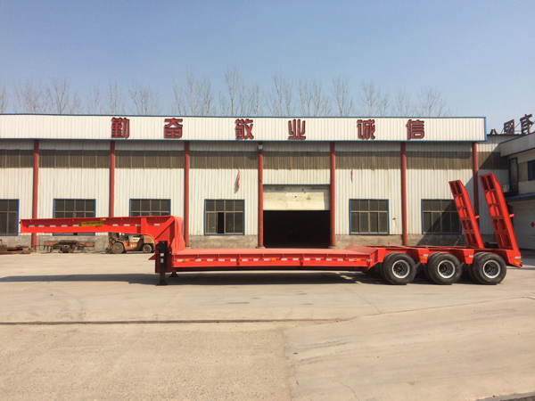 Semi-reboque plataforma baixa Low Flatbed Semi Trailer