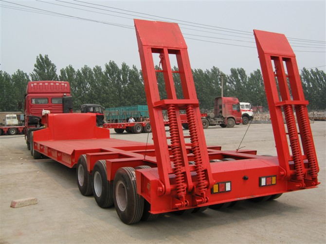 reboque rebaixado lowbed trailer